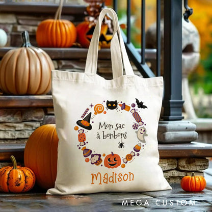 【🔥Big Sale🔥】Personalized Halloween Treat Wreath Featuring Candy Pumpkins and Cats for a Festive Accent Tote Bag