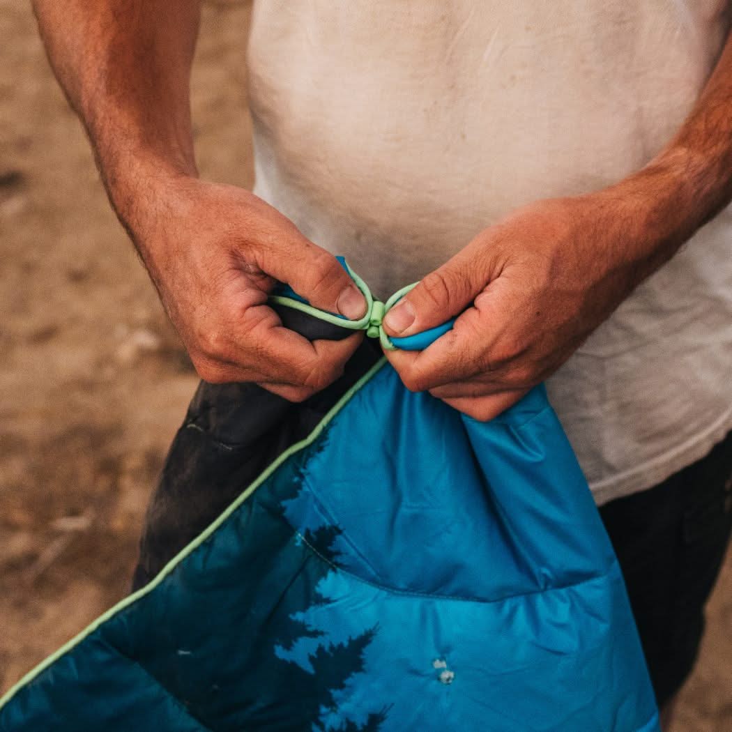 Original Puffy Blanket - Blue Ridge Fade