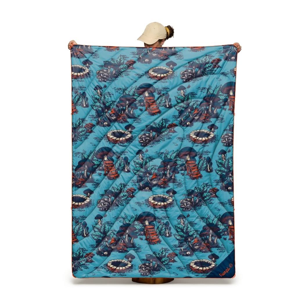 Original Puffy Blanket - Magic Mushrooms