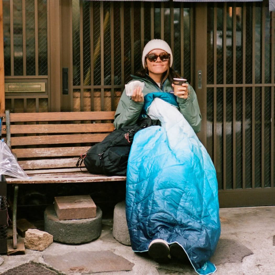Travel Puffy Blanket - Deepfoam Fade